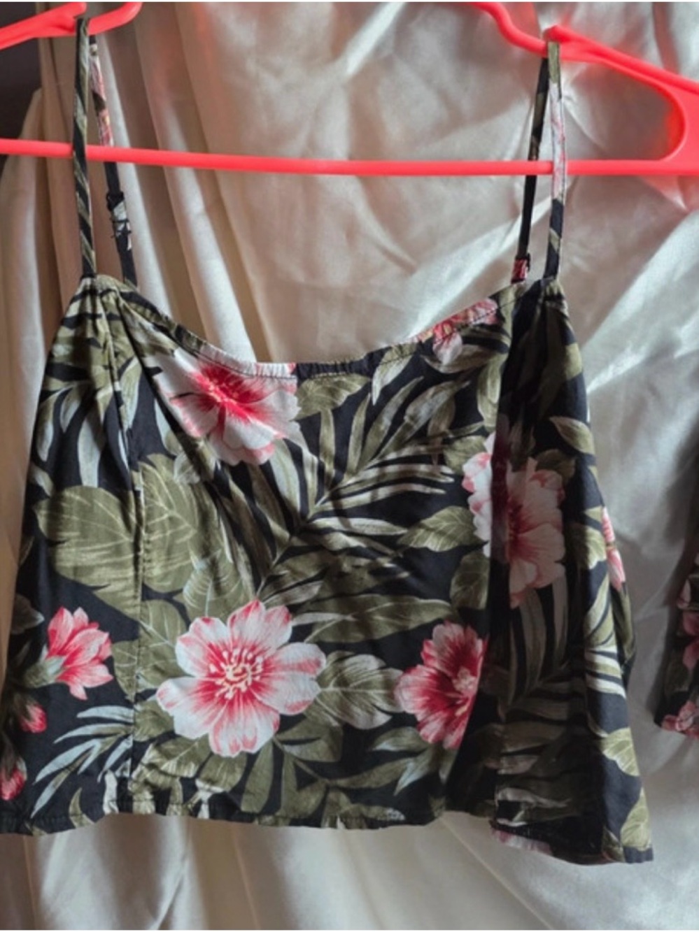American Eagle Outfitters set-Mini ruffle floral Skirt and top size L - Picture 3 of 7